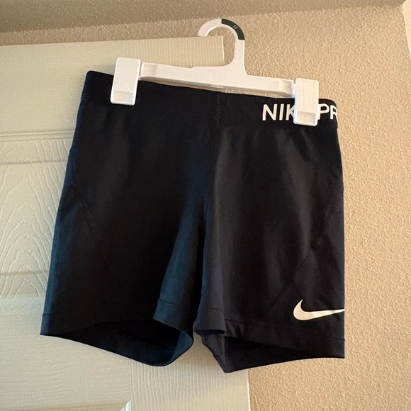 Nike Women's Black Spandex - Picture 1 of 2